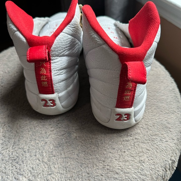 Jordan Athletic Shoes White and Red - Picture 3 of 4